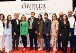 Ünlü Objeler Sergisi